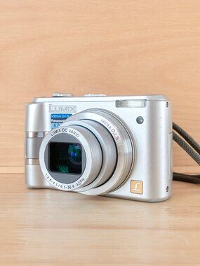 Panasonic Lumix DMC-LZ5 Digital Camera 6MP, Leica Lens, Made in Japan, Tested